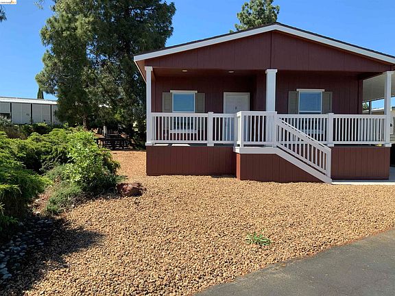 2nd image of 214 Maui Dr