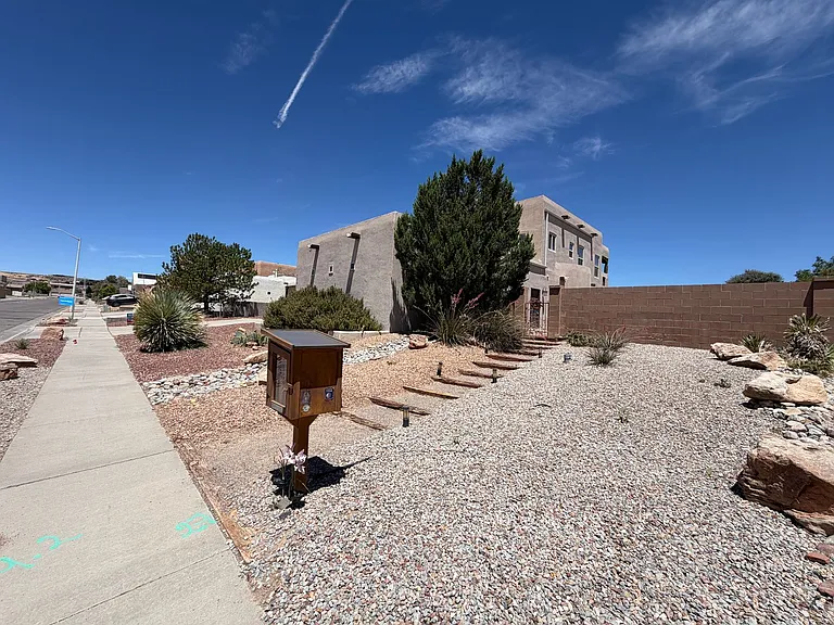 6323 Pima Pl NW — Photo 3