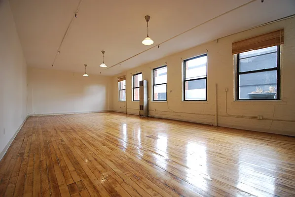 Rented by Bohemia Realty Group | media 37