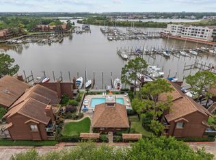 659 Davis Rd, League City, TX 77573
