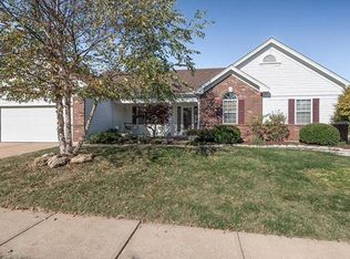 425 Arbor Meadow Ct, Ballwin, MO