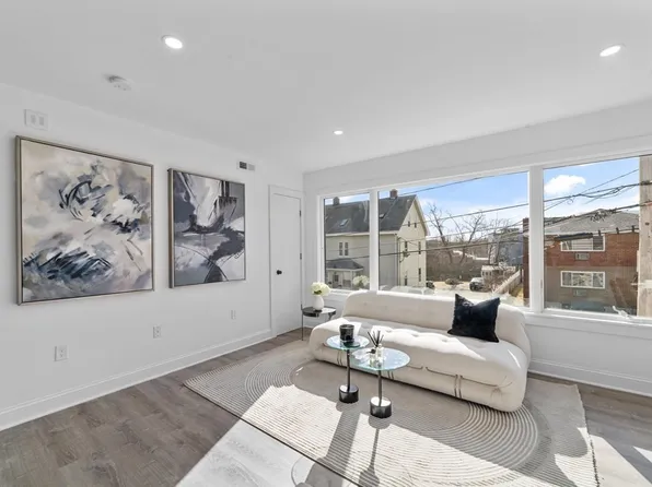 49 Waltham St #49, Watertown, MA 02472