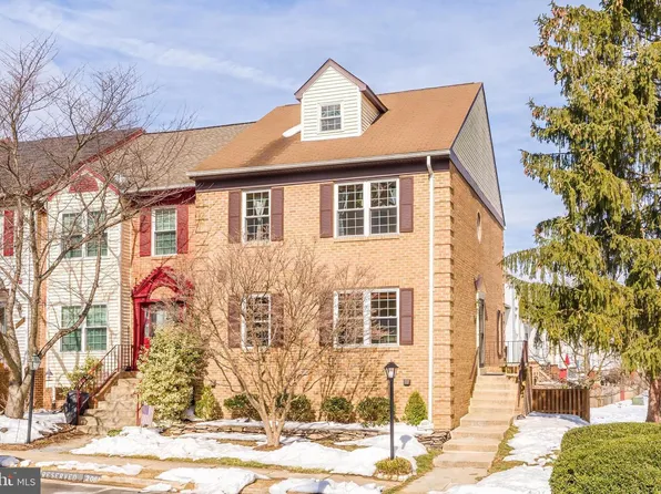 6050 Heatherwood Dr, Alexandria, VA 22310