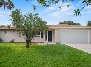 5 Chestnut Ct, Palm Coast, FL 32137