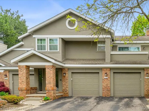 6651 Hearthside Ct, West Bloomfield, MI 48322