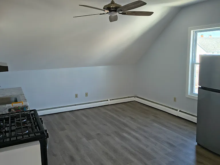 60 Richmond St #3 — Photo 11