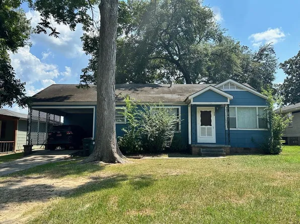 114 Mount Carmel Dr, Natchez, MS 39120