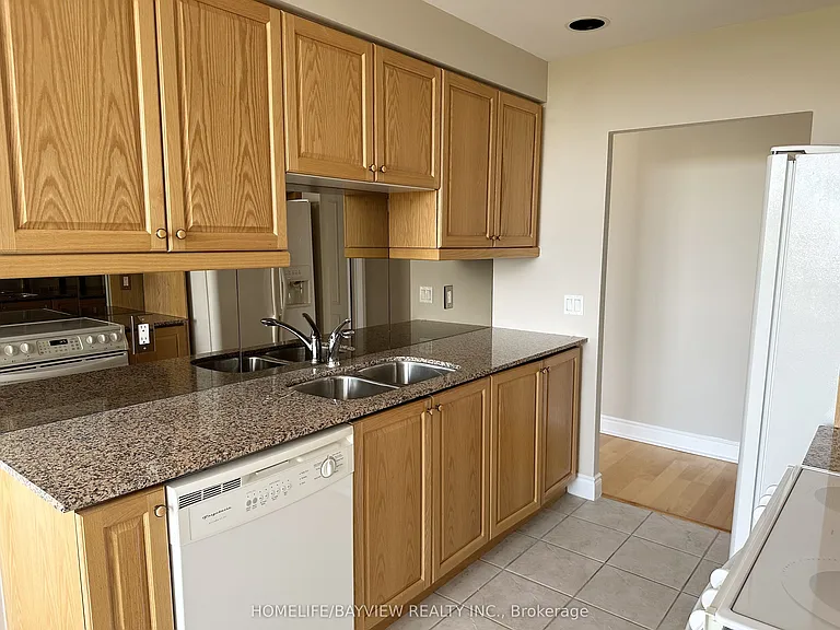1101 Leslie St #706 — Photo 10