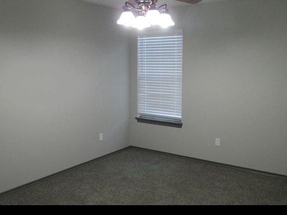 5th image of 7360 Goodman Ln