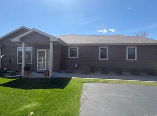 1256 Cameron Cir, Neenah, WI 54956