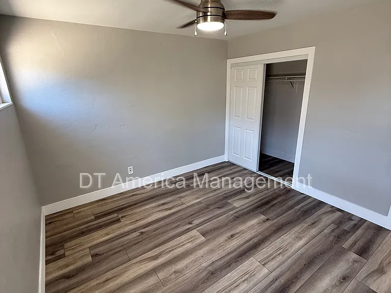 6405 Zena Dr — Photo 31