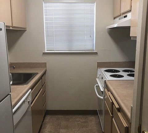 2nd image of 2324 V St APT 3