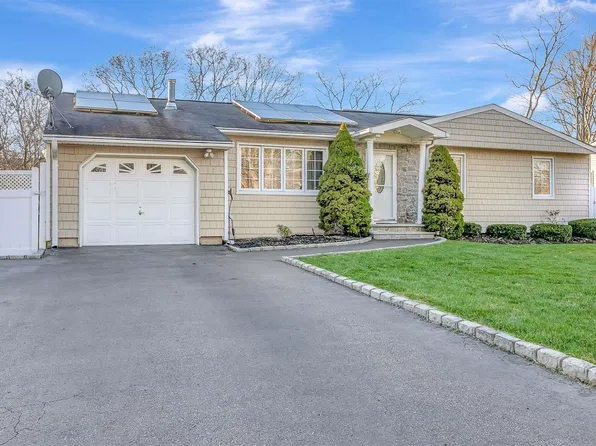 570 Durham Road, Sayville, NY 11782