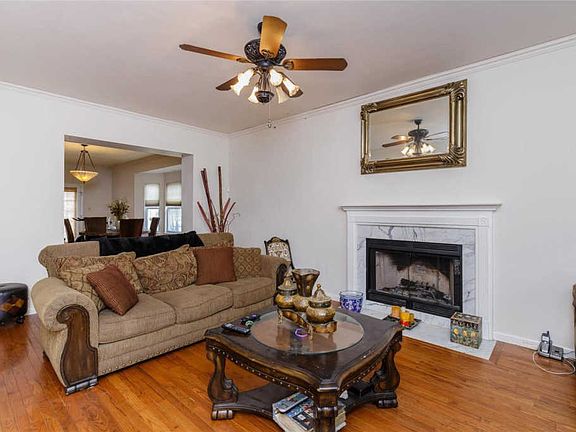 4th image of 2626 Saint Vincent Ave