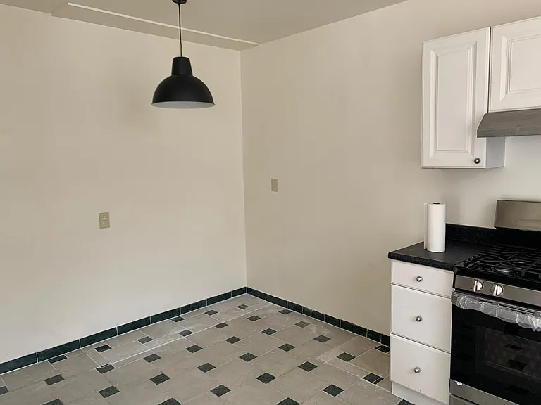 Open space in kitchen / area for dining