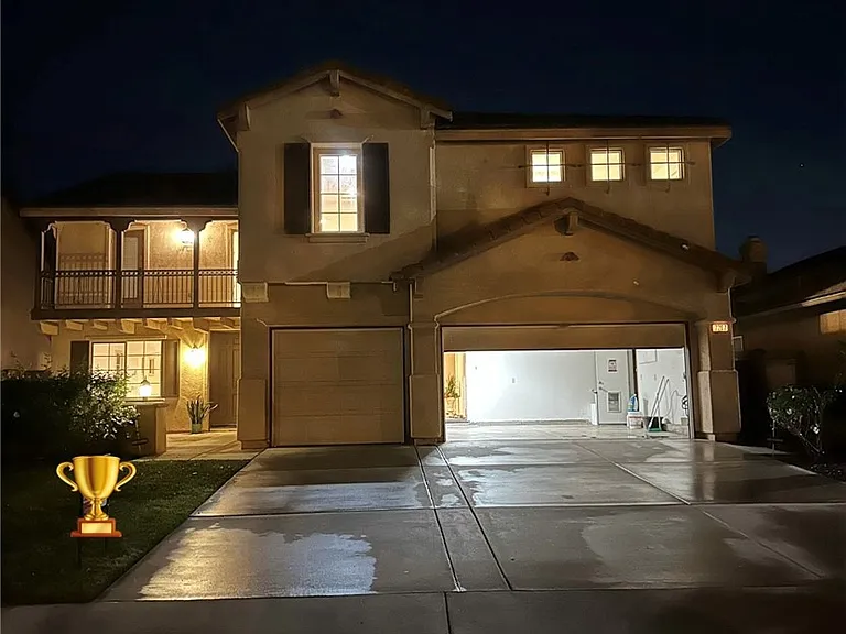 7297 Cobble Creek Dr — Photo 3