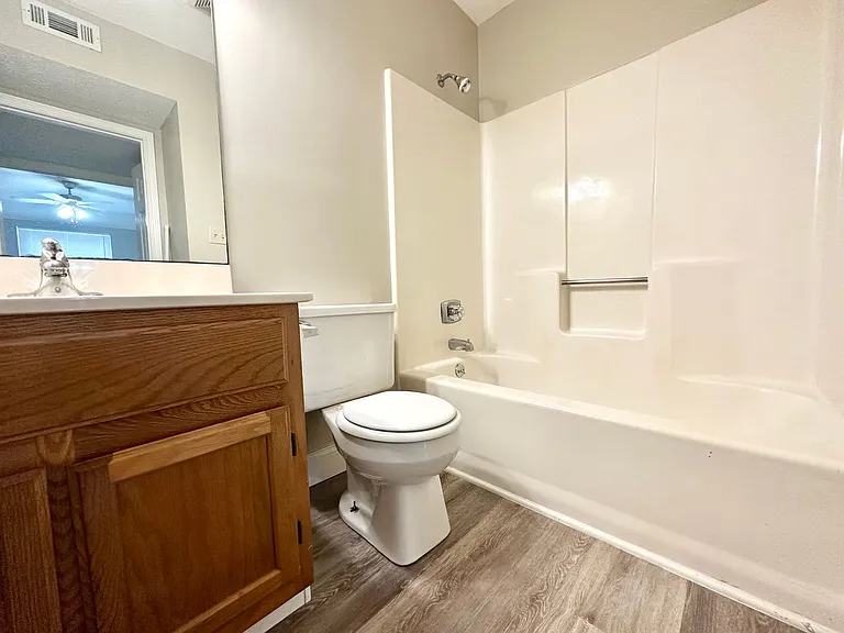 Parkview Apartments — Photo 47