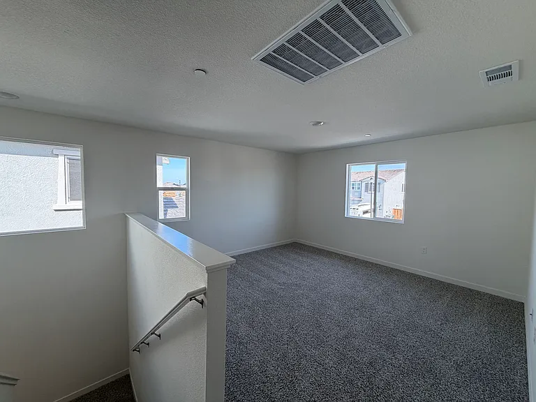 Loft 02