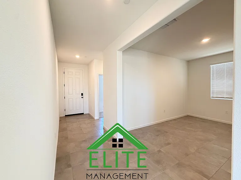 2508 Golden Bear St — Photo 18