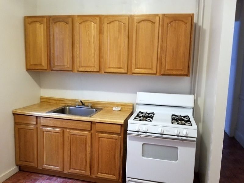 1st image of 255 Bergen St APT 1