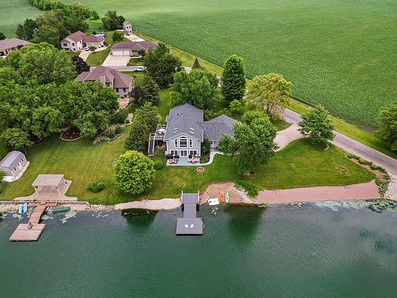 2nd image of 102 Lake View Dr