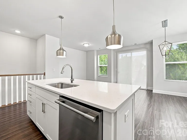 1205 Kohler Ave — Photo 5