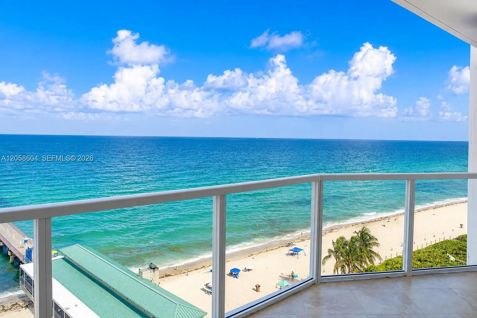 La Perla Condo — Photo 4