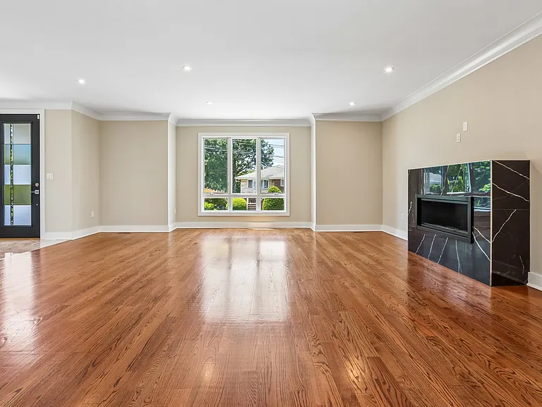 211 Warwick Ave #1 — Photo 33