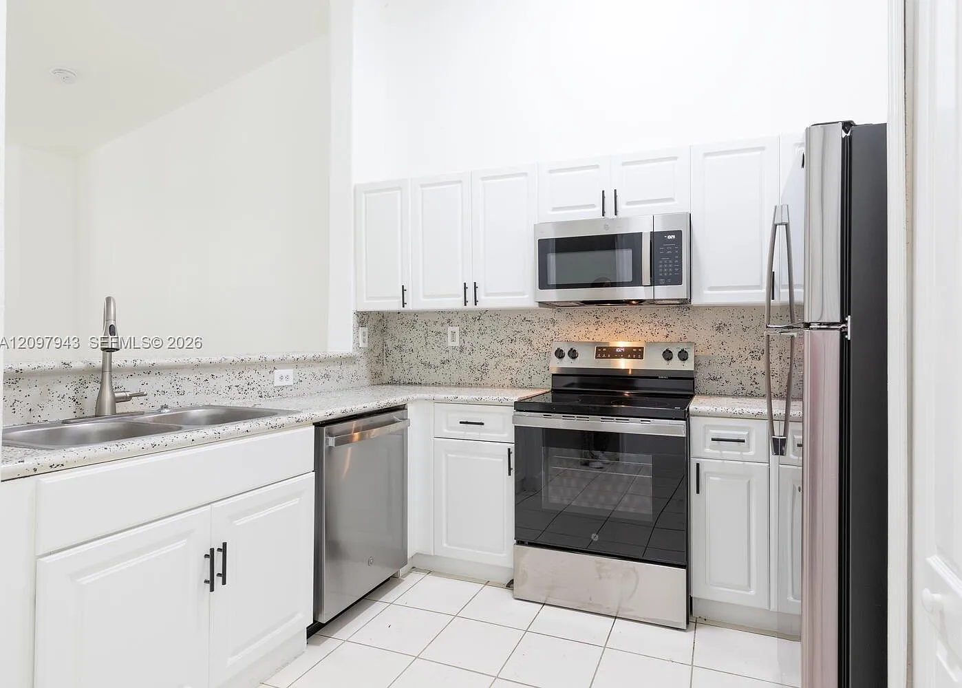Shoma Condo At Keys Cove — Photo 3