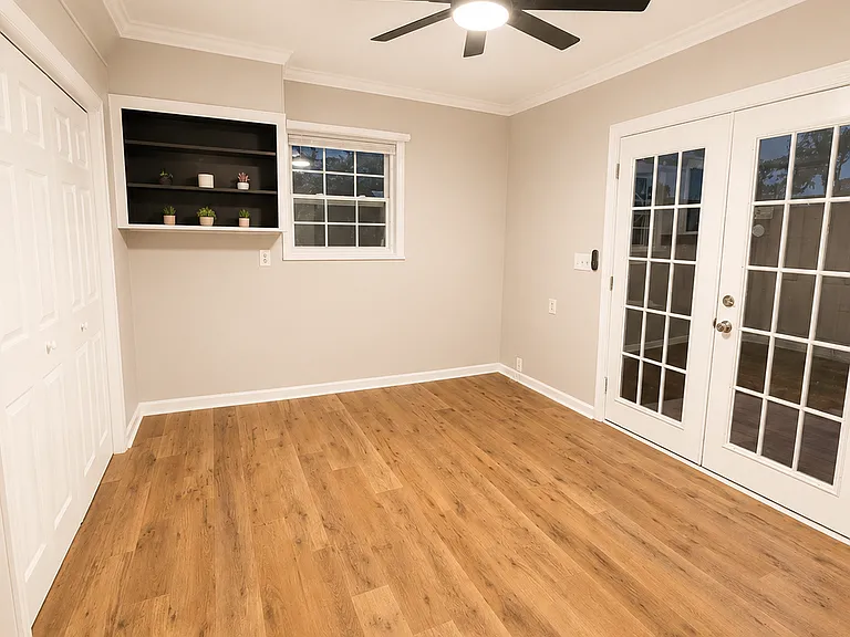 501 W Franklin St — Photo 19