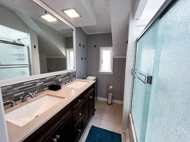 110 Linden Ave — Photo 4