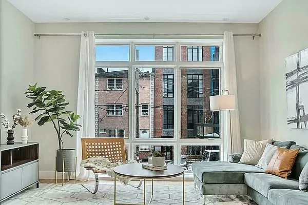 Sold by Avenues Real Estate | media 4