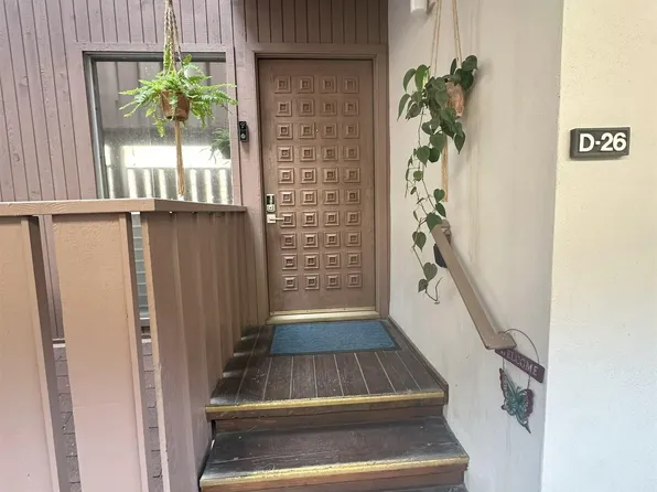 2610 Torrey Pines Rd APT D26, La Jolla, CA 92037