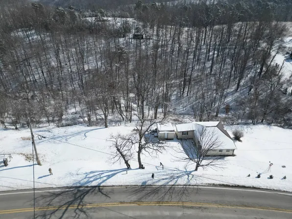 22221 Ashton Upland Rd, Milton, WV 25541