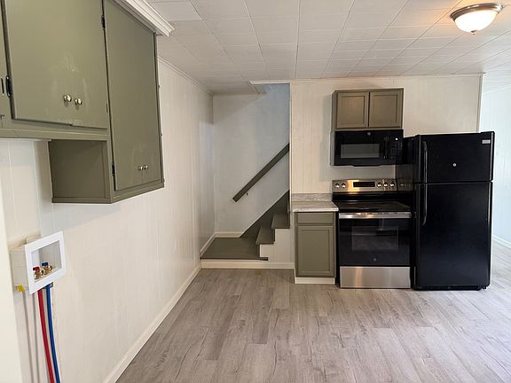 4th image of 102 East Ave #2