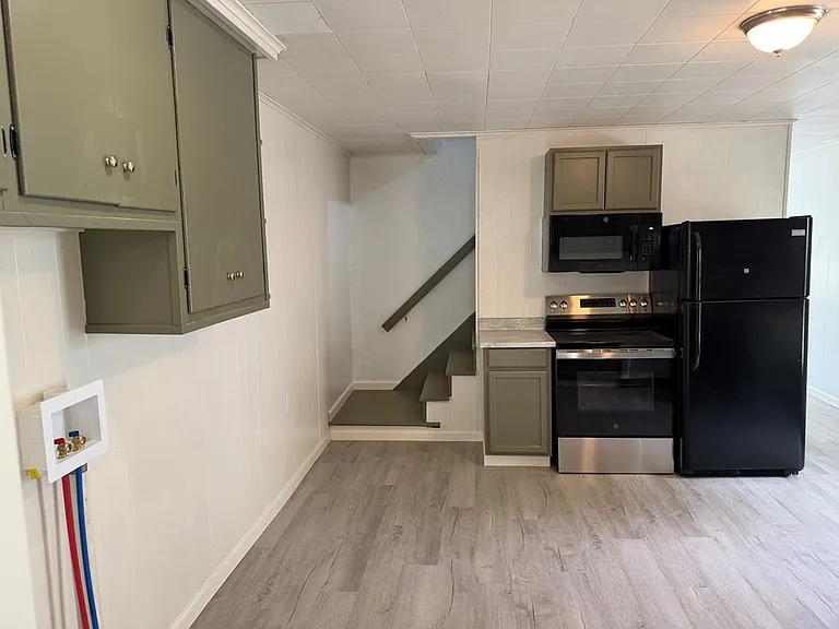 102 East Ave #2 — Photo 4