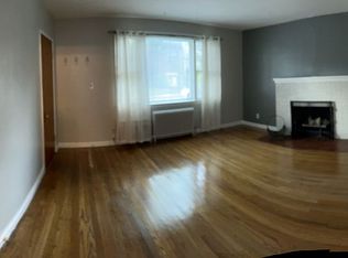 816 Kingsland Ln, Fort Lee, NJ 07024