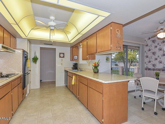 3rd image of 10217 W Pineridge Dr