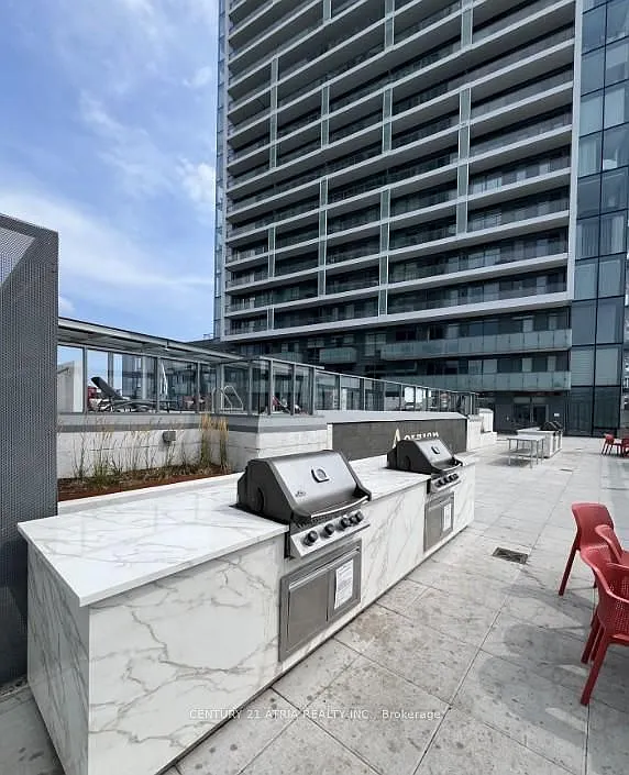 Building Photo - 7 Golden Lion Hts #1106