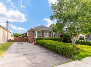 9 Sealcove Dr, Toronto, ON M9C 2C3