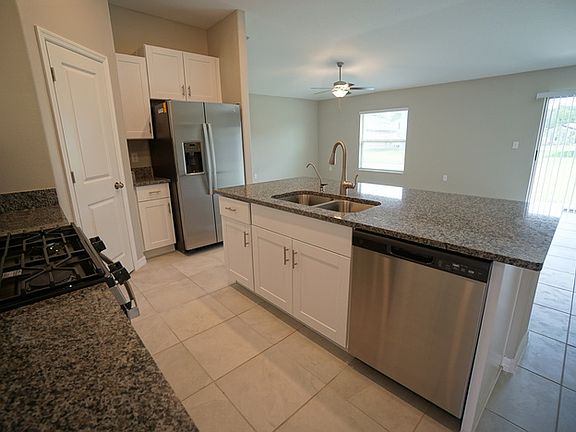 5th image of 10336 Alder Green Dr
