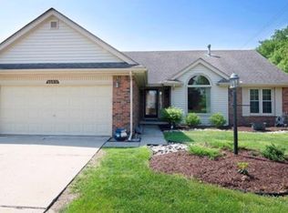 22331 Oakwood St, Woodhaven, MI 48183