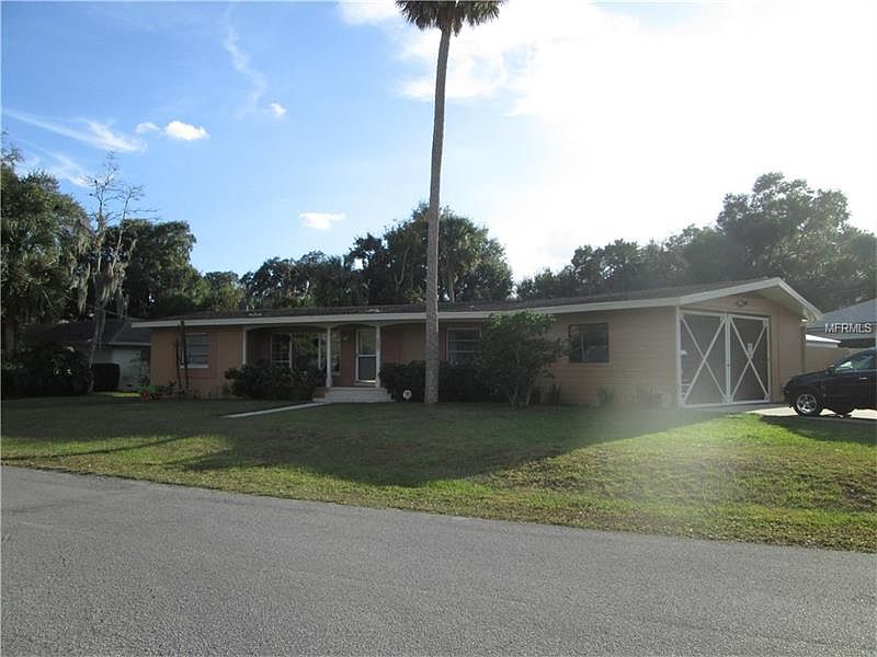 1st image of 209 Nob Hill Cir