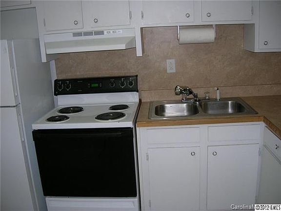 4th image of 2310B Woodbridge Dr