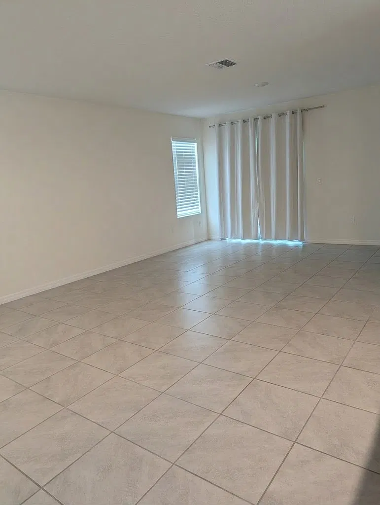 3 bed, 1543 sqft, $2,500 — Photo 2