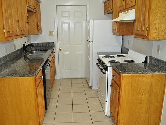 4th image of 425 Cynisca St #A