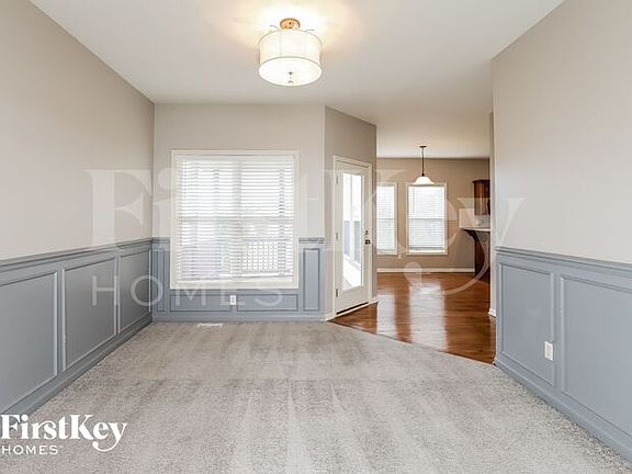 4th image of 4614 NE 102nd Ct