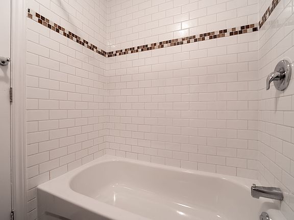 3rd image of 570 Chapel St
