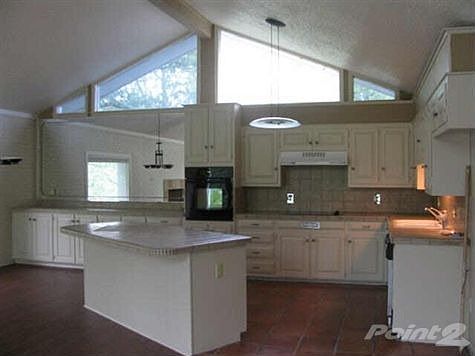 4th image of 517 Durbin Ct