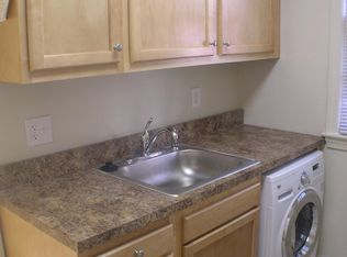 426 6th St NE APT 3, Washington, DC 20002